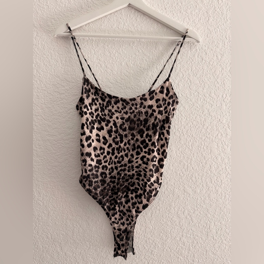 ZARA Leopard Print Bodysuit | Animal Print Fitted Statement Top
